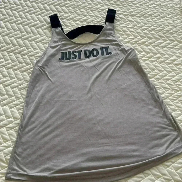 Nike - Picture 1 of 4